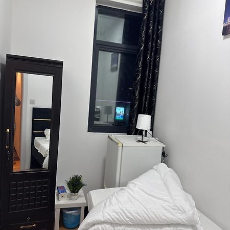 Four Stars Hostel Ντουμπάι Εξωτερικό φωτογραφία